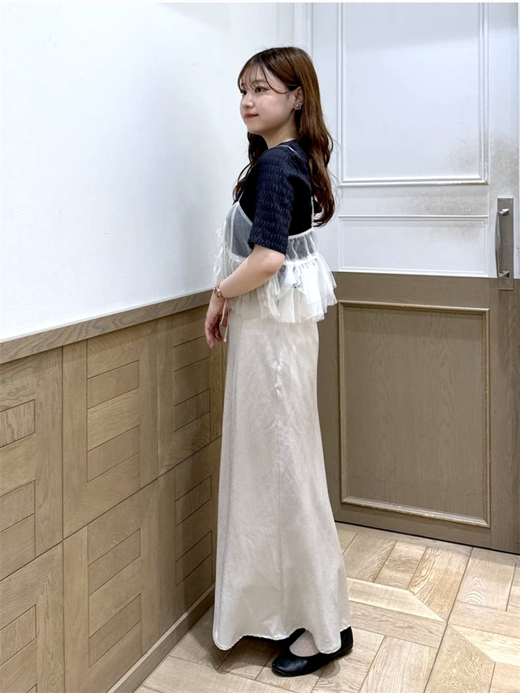 Tシャツ　立体模様のシャーリングトップス（ブルベ夏向け・ブルベ冬向け）