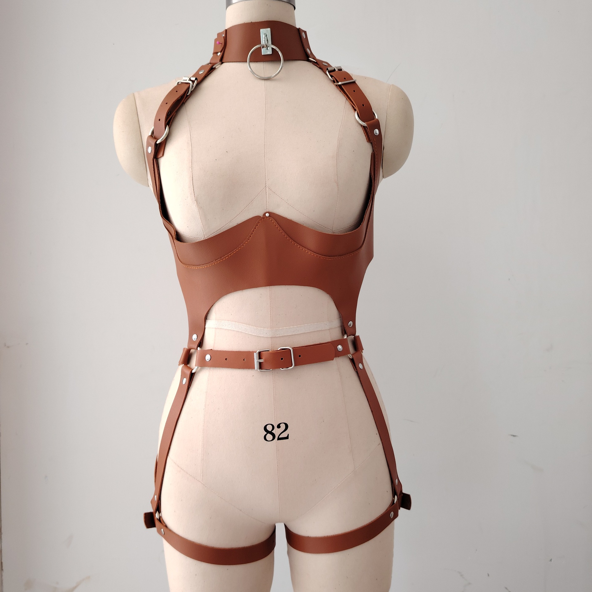 ボンテージ 合皮製フルボディハーネスセット首輪付き