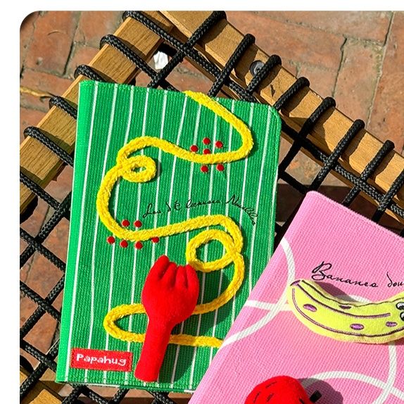 ブックカバー フルーツ刺繍の絵本ブックカバー