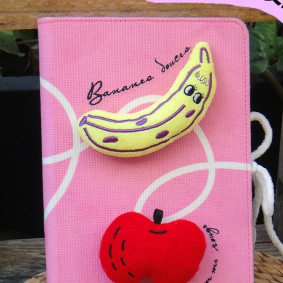 ブックカバー フルーツ刺繍の絵本ブックカバー