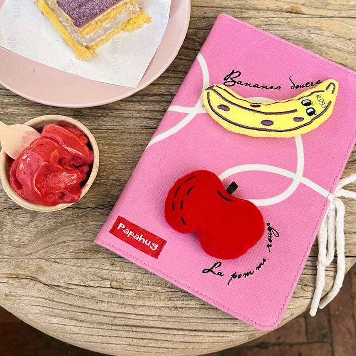 ブックカバー フルーツ刺繍の絵本ブックカバー