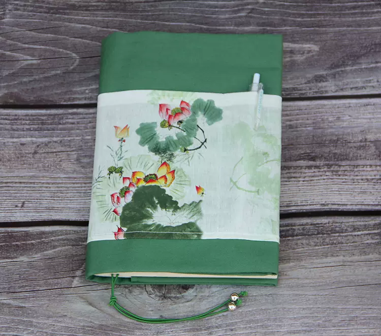 花柄刺繍入り布製ブックカバー【日本庭園の緑】