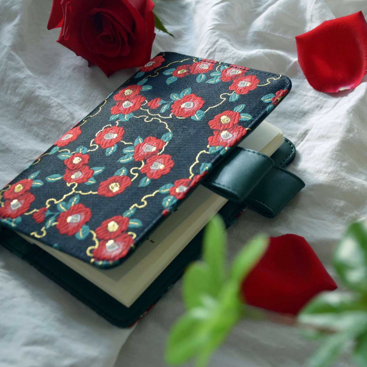 https://fulmo-img-server.com/bookcoverly/1756436888960_pn7zma68_c0uhmj6h.jpeg