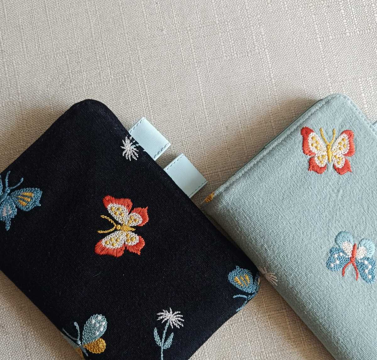 ブックカバー 蝶々刺繍キャンバスブックカバー