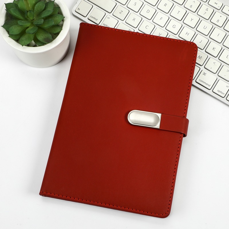 ブックカバー 金属留め具付き型押し紙製手帳型ブックカバー