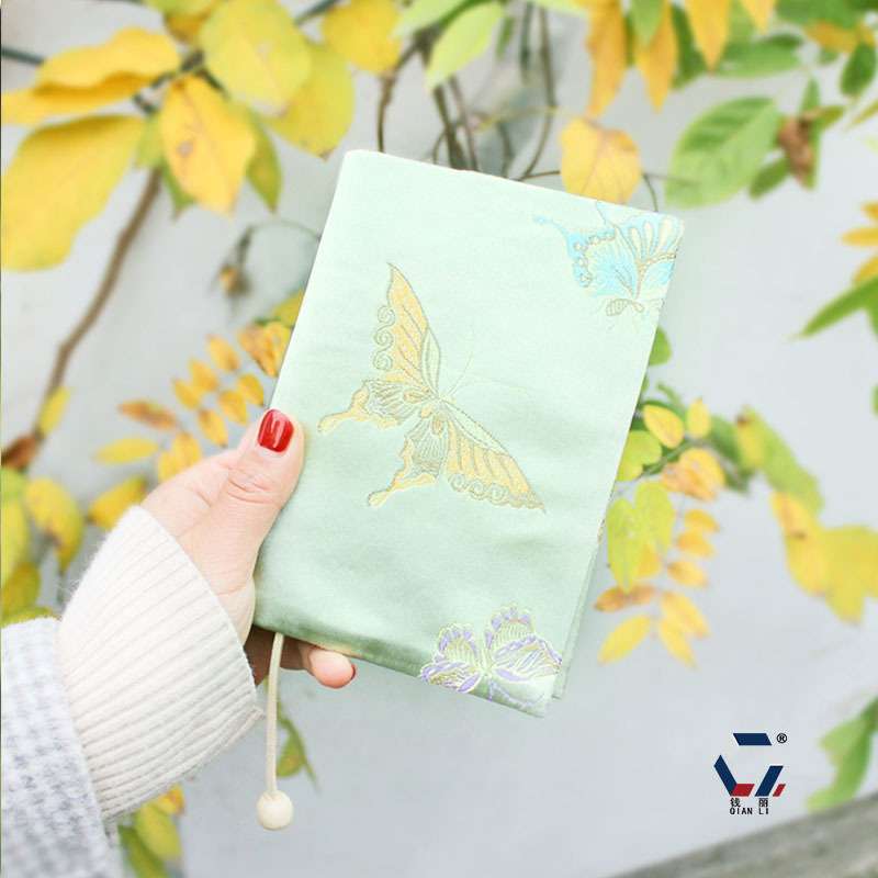 https://fulmo-img-server.com/bookcoverly/43a3c7fd3e714cb98bed77401ea529be.jepg