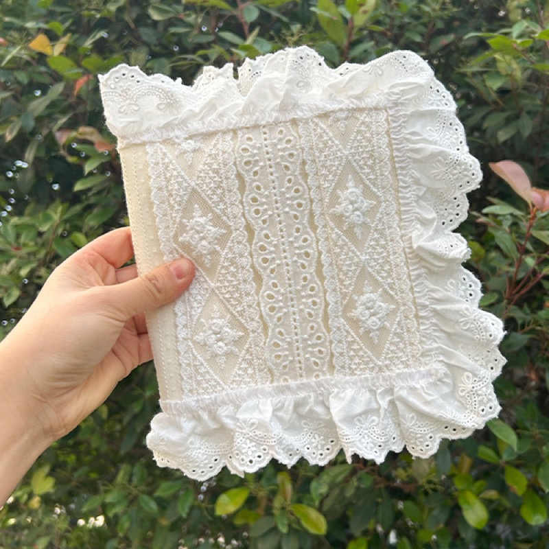 ブックカバー布製白いレースフリル付き