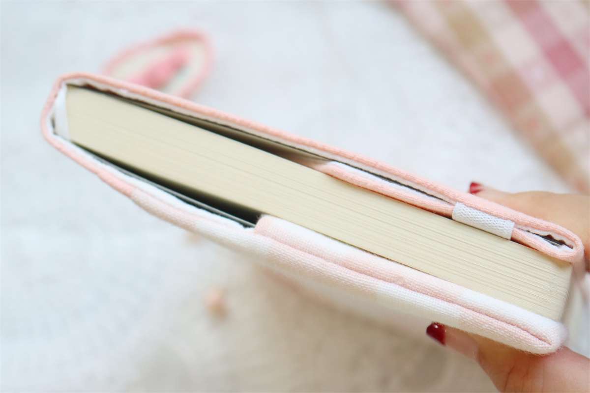 https://fulmo-img-server.com/bookcoverly/6267132cb0cb4c06b548de6577ddcfb9.jpg