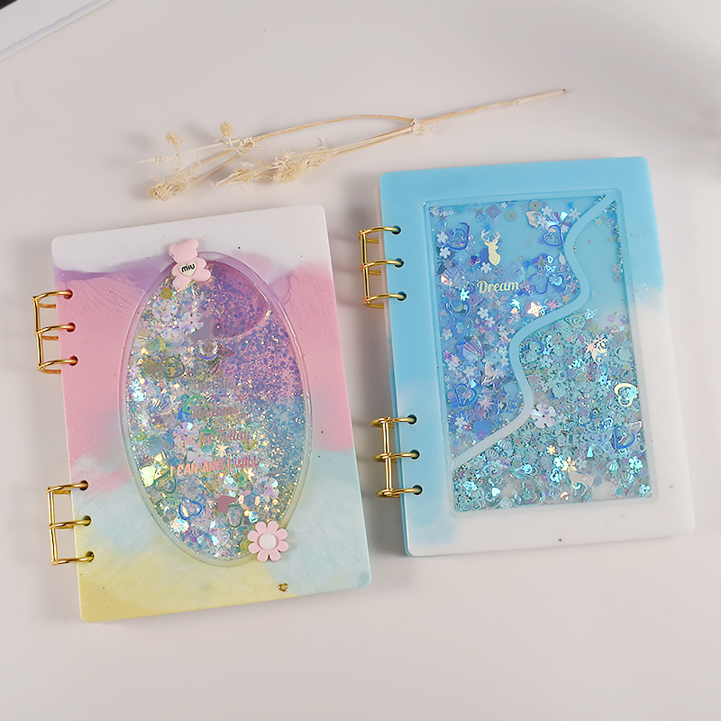 ブックカバー 揺れるラメ入り透明窓付き六穴金具ハードカバー手帳