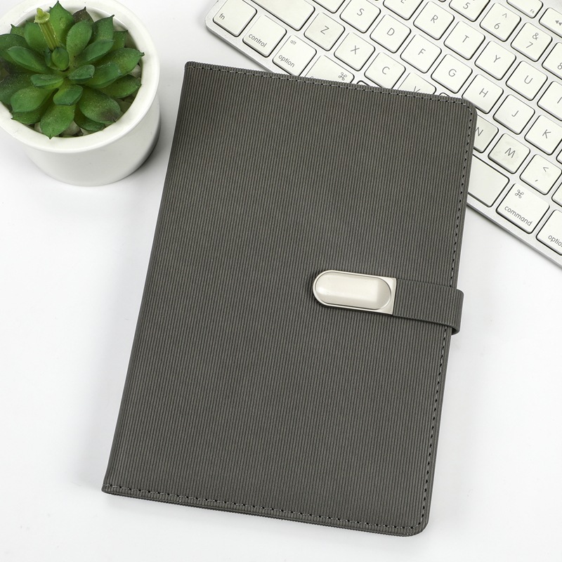 ブックカバー 金属留め具付き型押し紙製手帳型ブックカバー