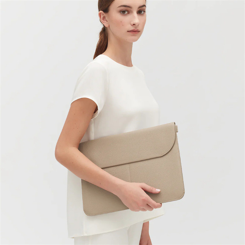 https://fulmo-img-server.com/bookcoverly/bc99bdb7-ae29-46a3-aa62-280bfd00f106.jpg
