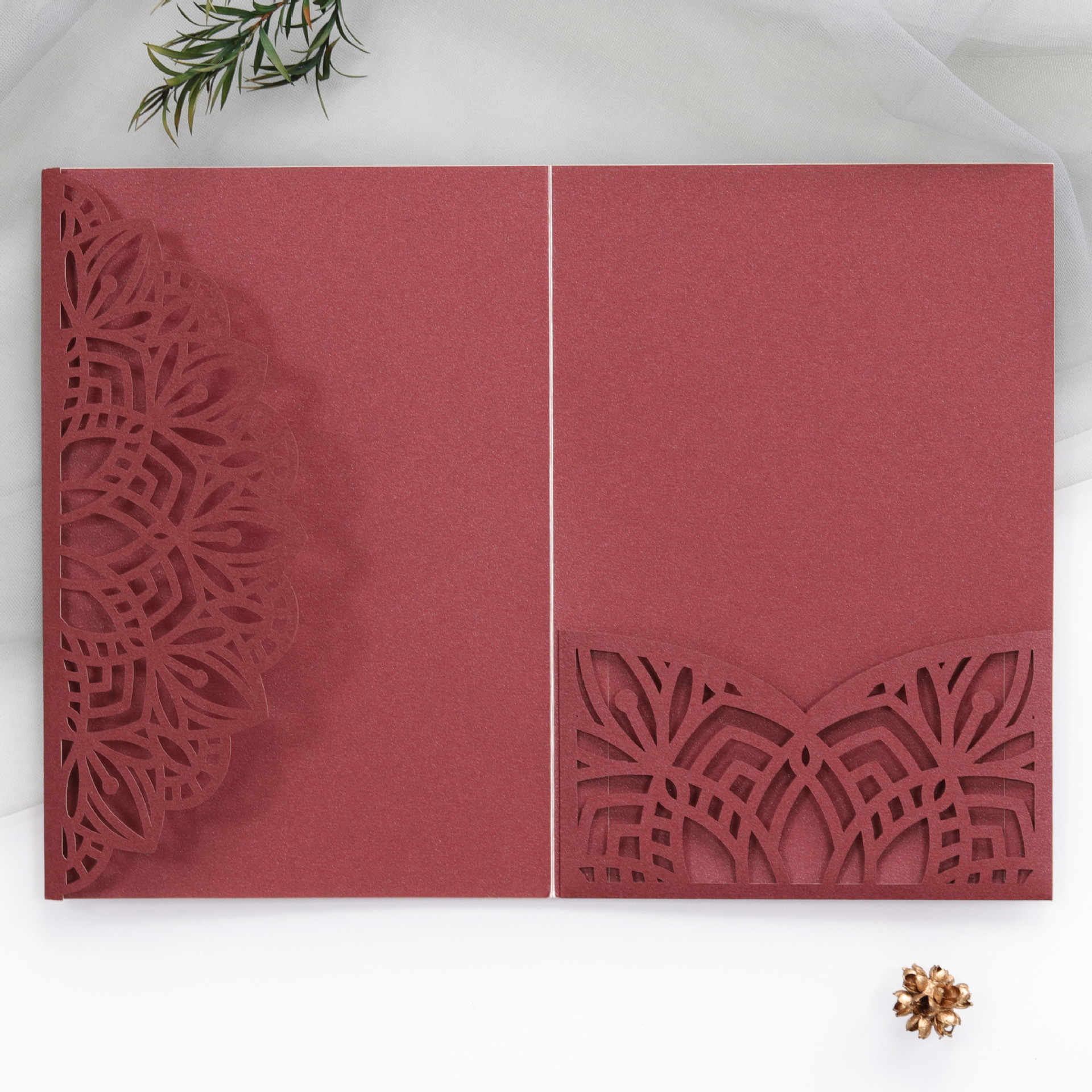 ブックカバー 透かし彫り曼荼羅模様のブックカバー用紙