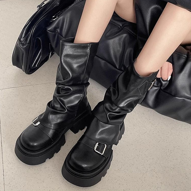 https://fulmo-img-server.com/bootsmarket/0c1fb75d-5c7e-4962-803c-fb5e82bd429c.jpg