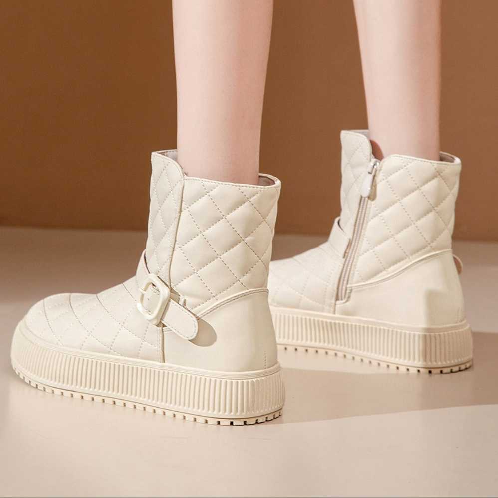 冬の寒さを忘れて快適に歩ける！暖かいショートブーツで毎日が楽しくなる5選