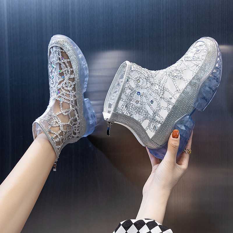 ブーツ きらめく透かし模様の透明ブーツ