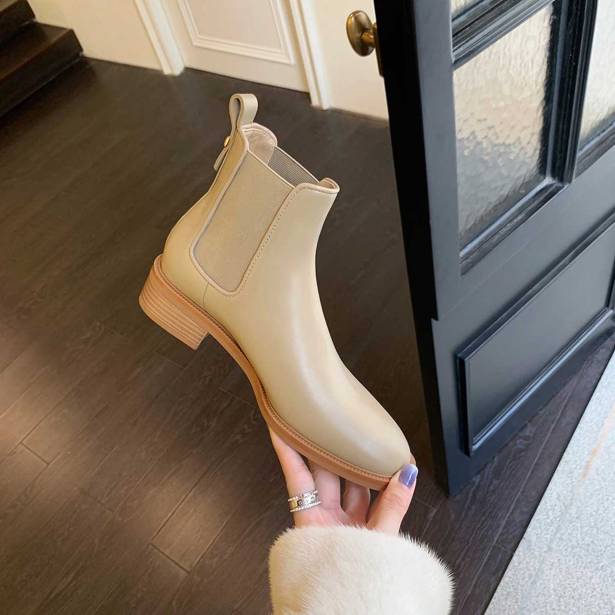 ブーツ クラシックサイドゴアショートブーツ