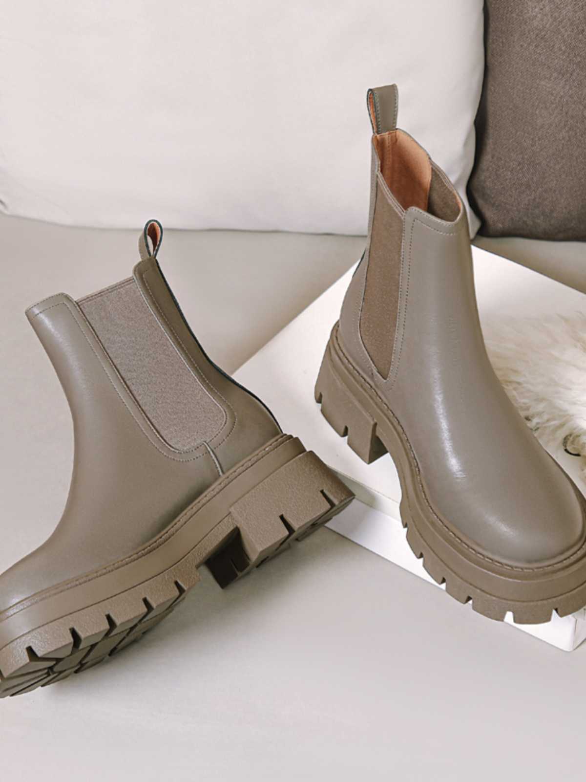 ブーツ サイドゴア厚底ショートブーツ