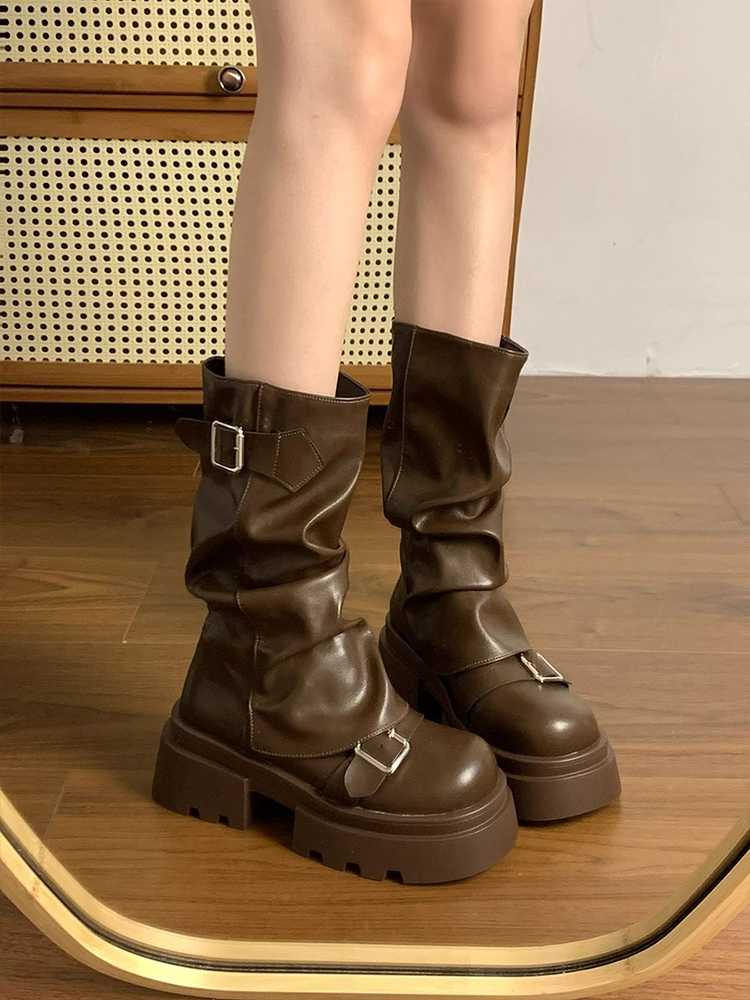 ブーツ シャープな二連ベルト厚底ミドルブーツ