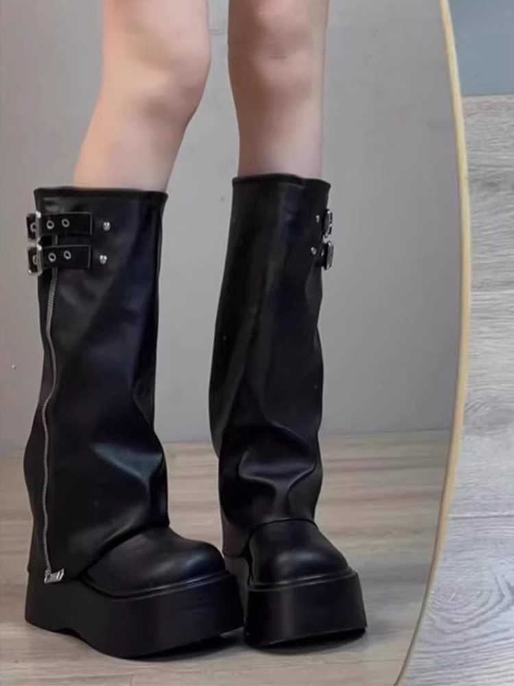 ブーツ 高さ際立つ二連ベルトロングブーツ