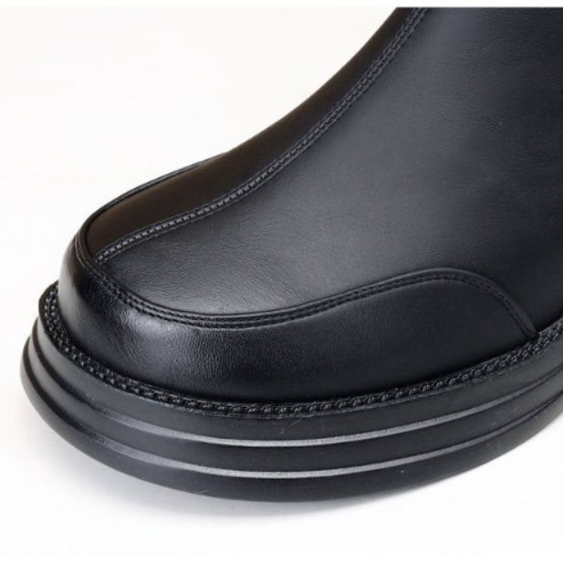 レザー調バックジッパー付きショートブーツ 