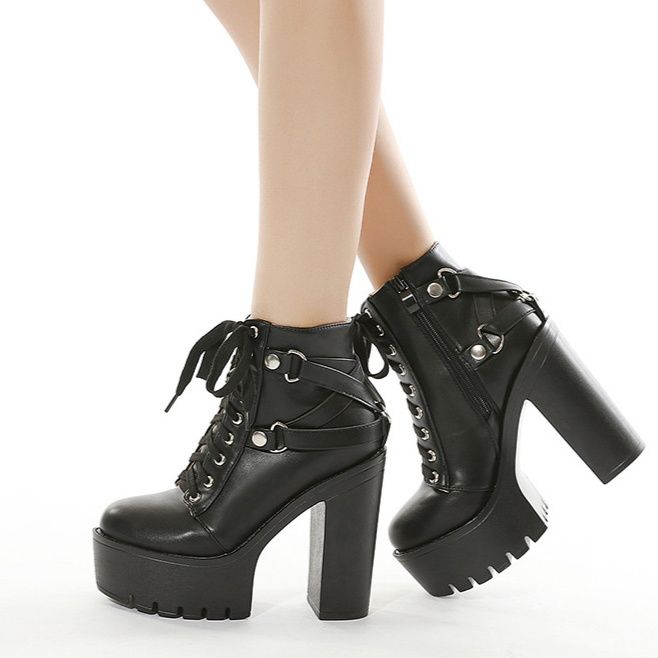 厚底レースアップベルトストラップショートブーツ