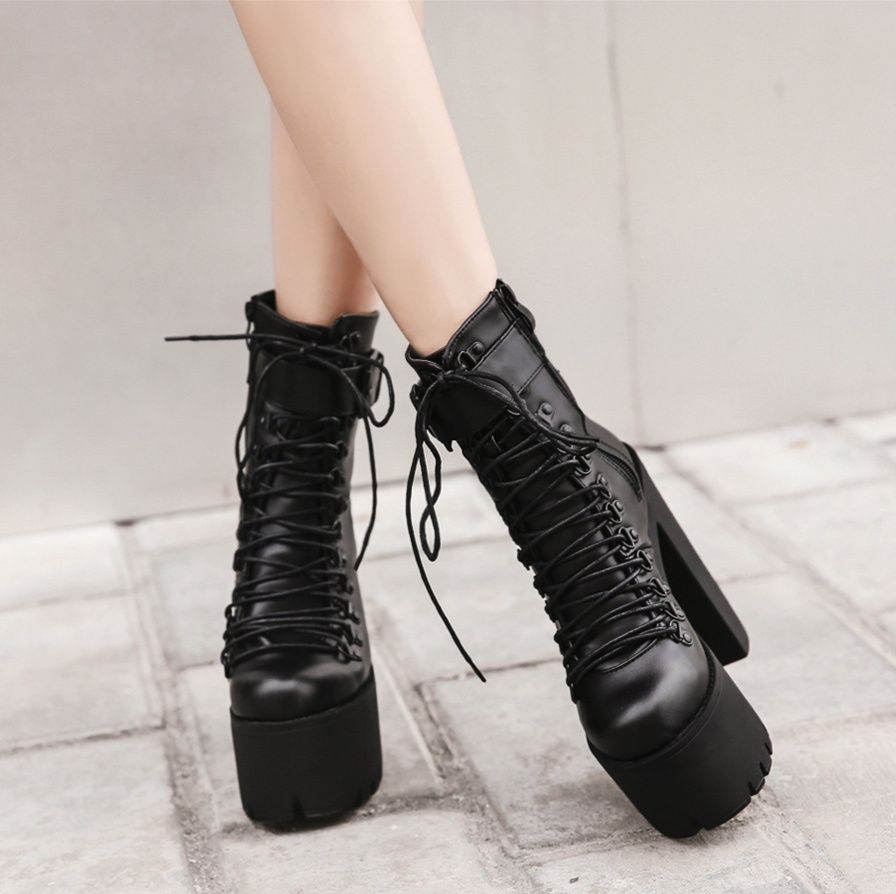 ブーツ 編み上げデザイン超厚底ハイヒールブーツ
