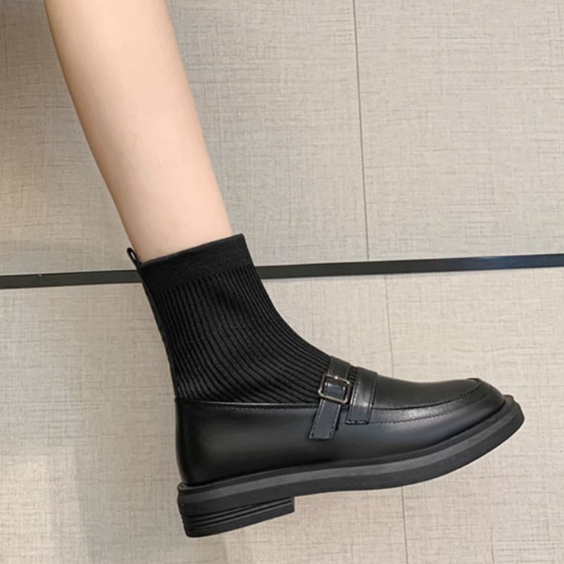 ソックス風ローファーブーツ黒ニット素材可愛い