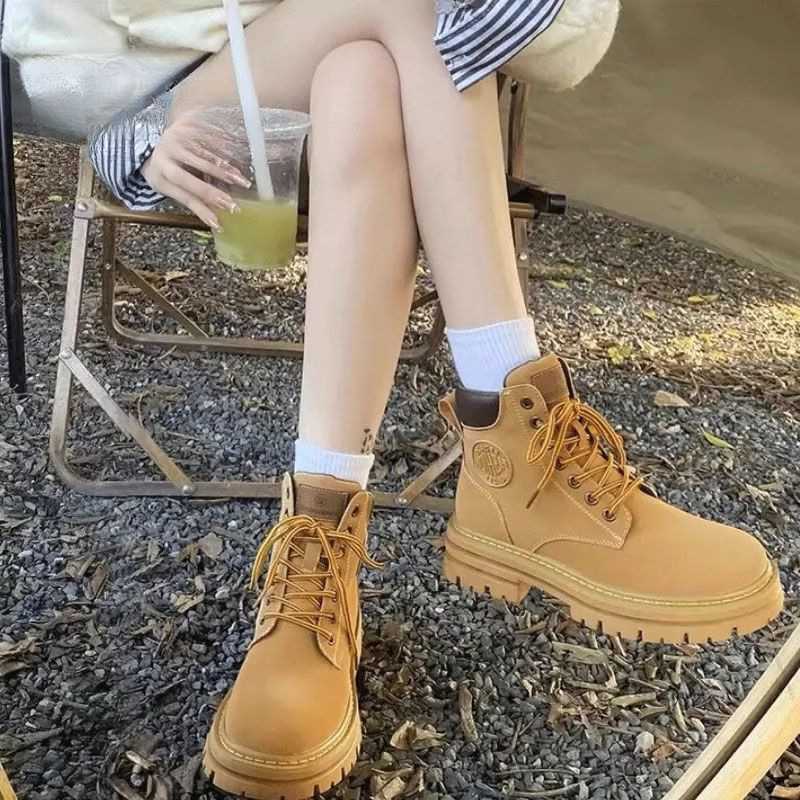 厚底 ブーツ アウトドア調ショート厚底ブーツ