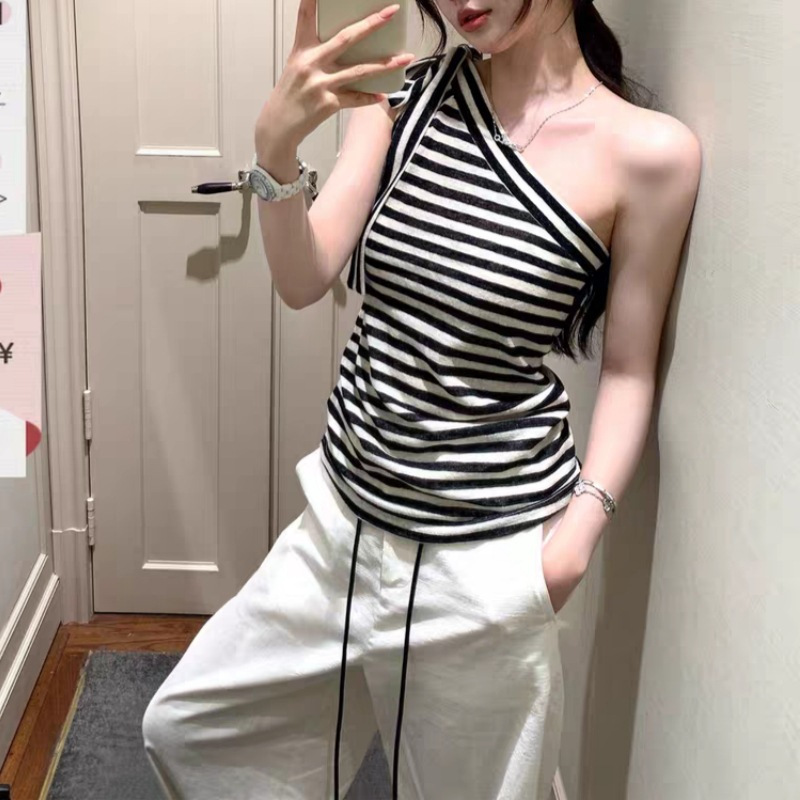 ボーダー服 アシンメトリー肩見せボーダートップス