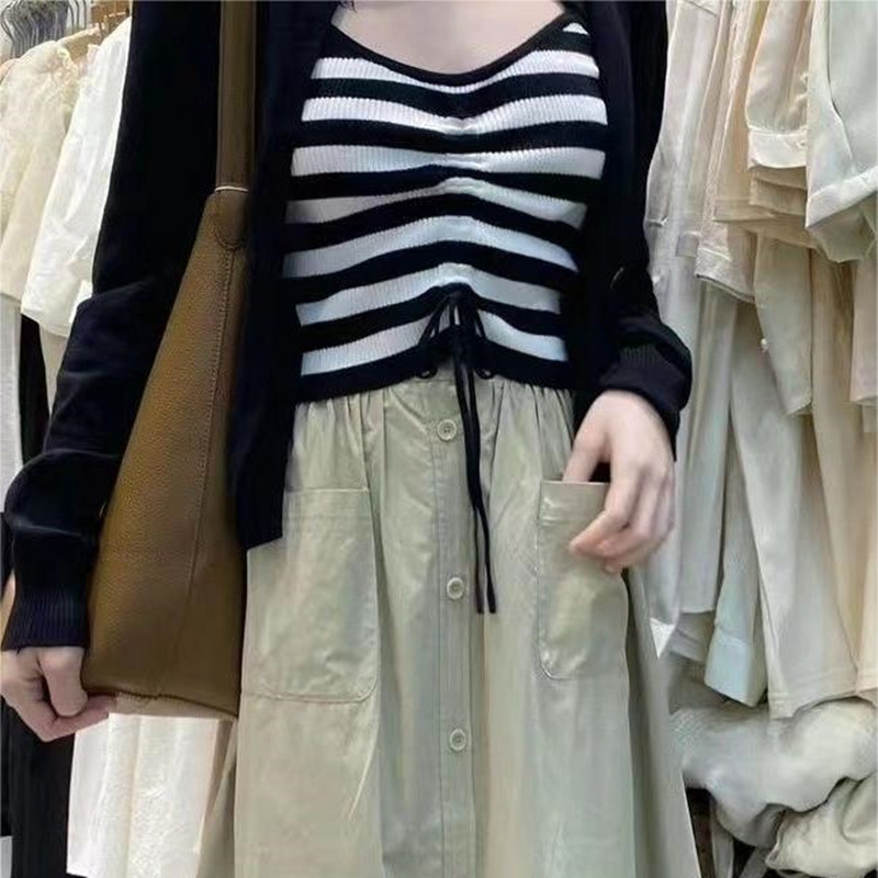https://fulmo-img-server.com/borderly/088954d7-08de-4a5b-8cea-25b97a17626f.jpg