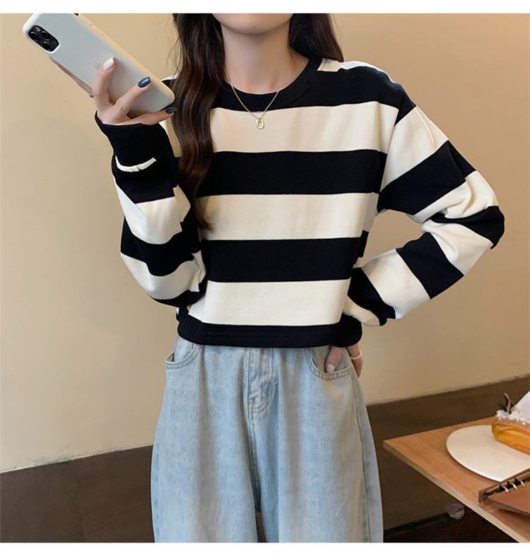 https://fulmo-img-server.com/borderly/11a5a35a-33f0-47fd-bd5d-a20f299b904a.jpg