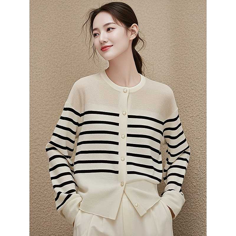 https://fulmo-img-server.com/borderly/1756438015477_1a51rk1p_t6g7g3jk.jpeg