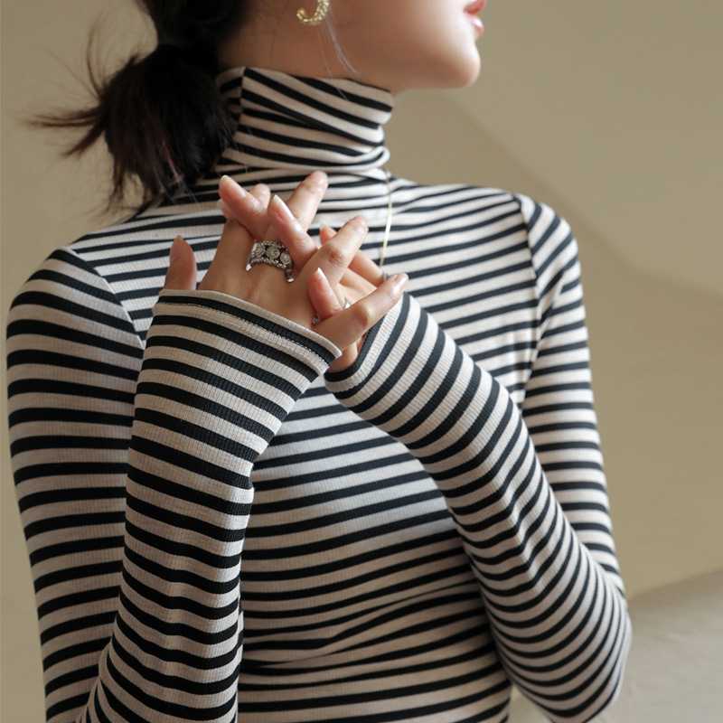 なめらかストレッチボーダータートル ボーダー服