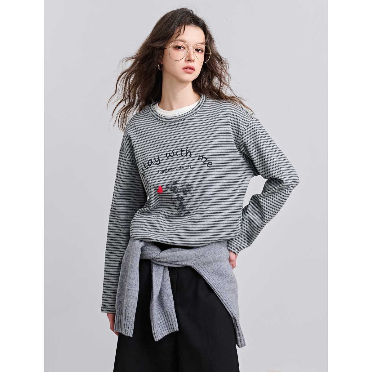 ボーダー服 遊び心溢れるメッセージボーダーロンT