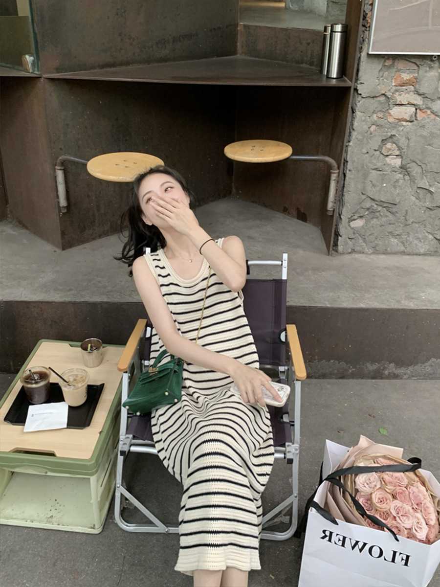 https://fulmo-img-server.com/borderly/1756438386628_oisubd1o_55308uf3.jpeg
