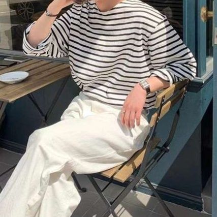 シンプルスタイリッシュ ボーダー長袖Tシャツ ボーダー服