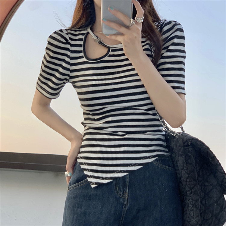 https://fulmo-img-server.com/borderly/32e17184-2bdb-485a-8312-8e6742cd6427.jpg