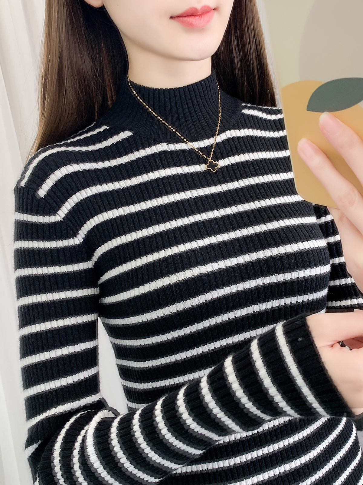 ボーダー服 リブ編み細ボーダータートルネック