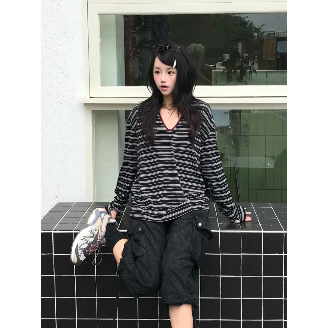 ボーダー服 ボーダー柄 長袖 深めVネックカットソー