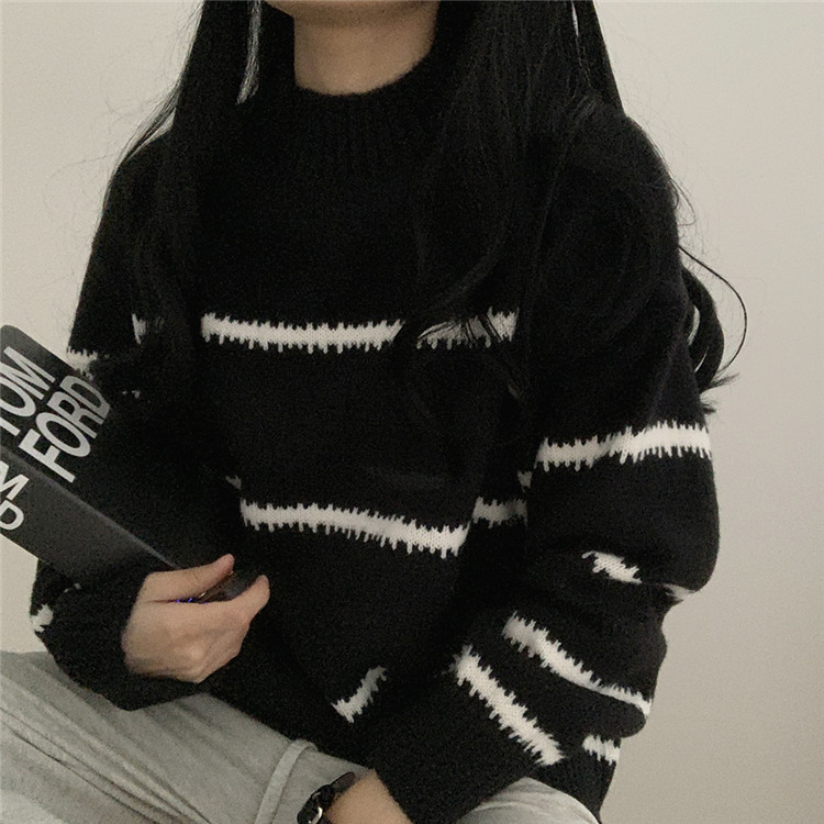 ボーダー服 ゆったり着心地 厚手ボーダーニットセーター 女性用長袖