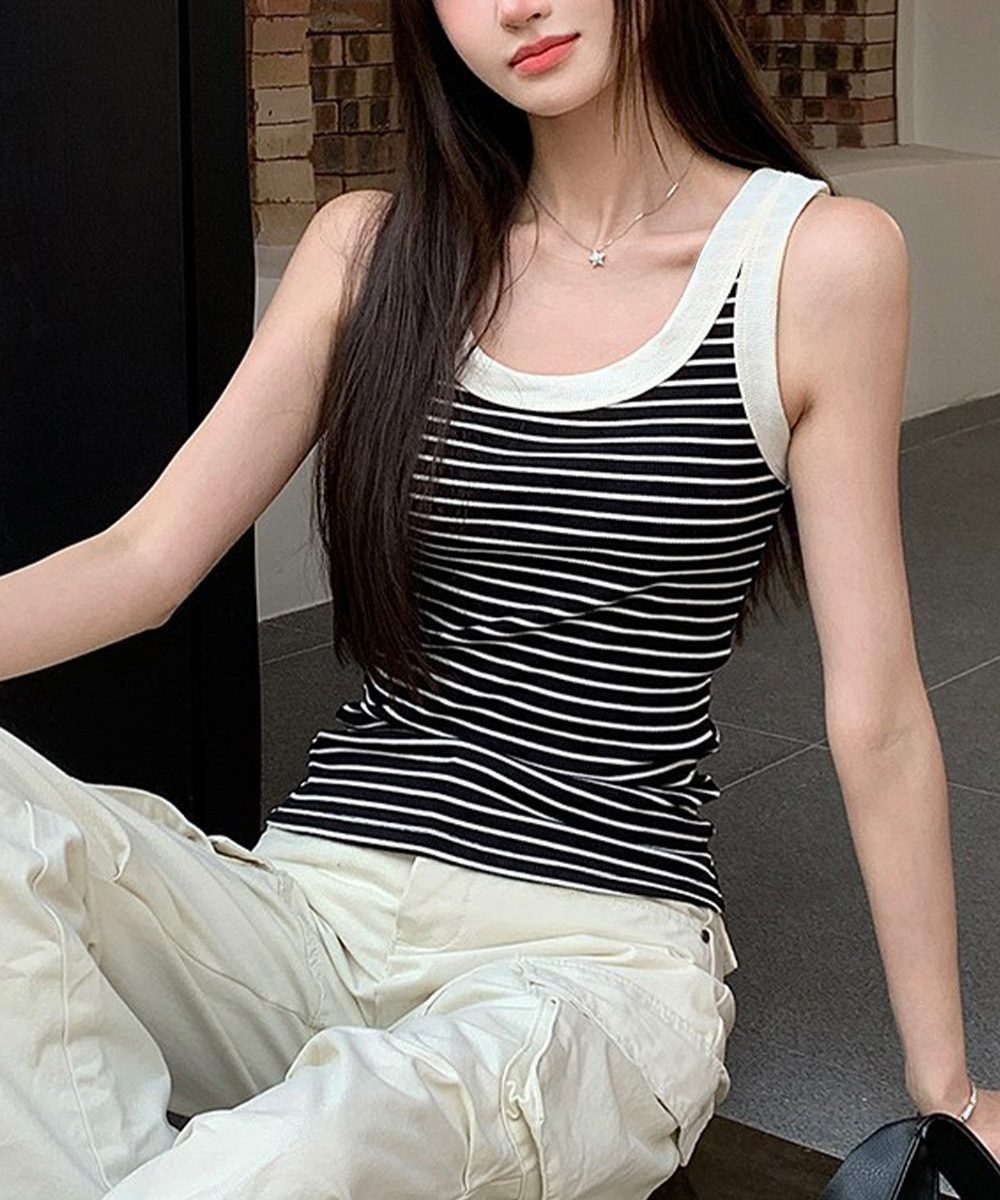 https://fulmo-img-server.com/borderly/3a183eee-eac2-4acb-b40c-db913541f7ba.jpg