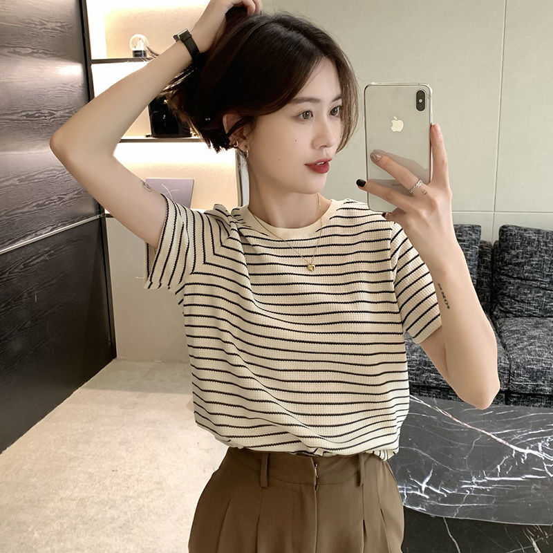 https://fulmo-img-server.com/borderly/4cafd0a5-d2e9-4ee6-9d6c-c33ec16ea137.jpg
