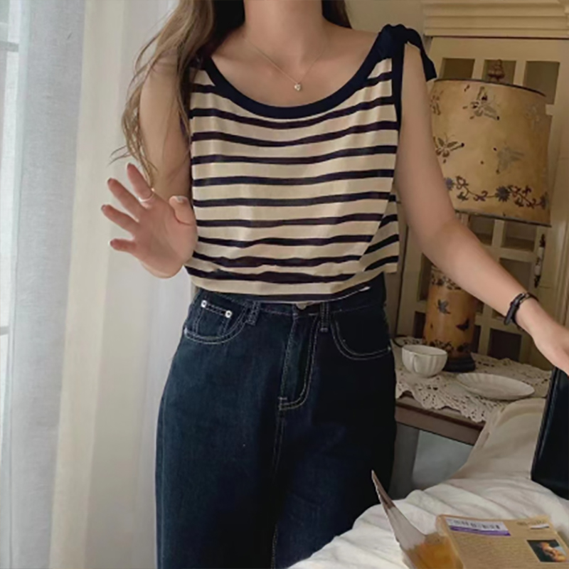 ボーダー服 タンクトップ ボーダー柄ニットタンクトップ 肩紐リボン付きキャミソール