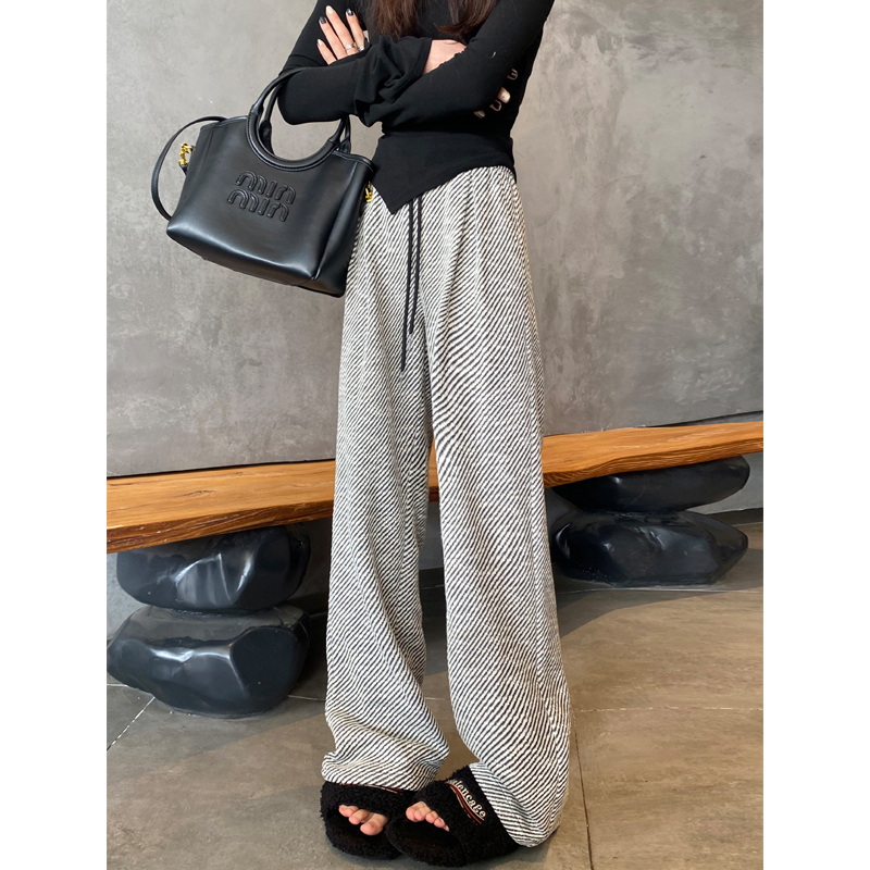 ボーダー服 ストライプ柄ワイドパンツ