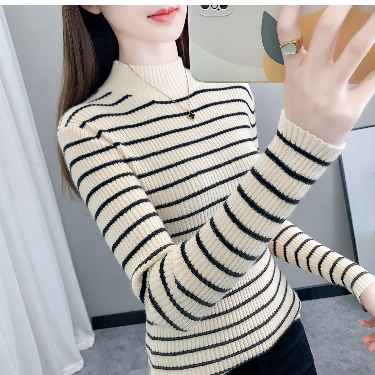 ボーダー服 リブ編み細ボーダータートルネック