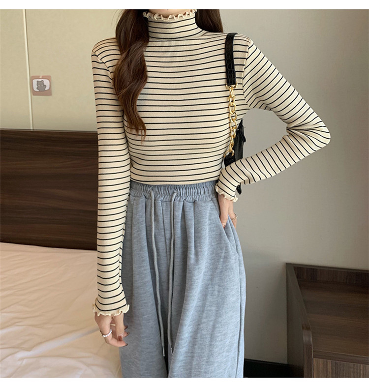 ボーダー服 上質素材の細ボーダータートルネックニット秋冬レディース