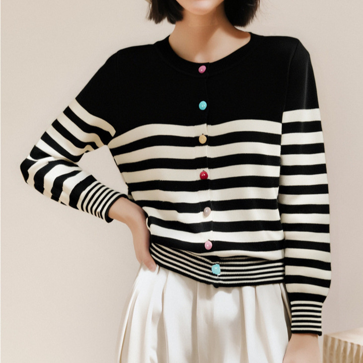 ボーダー服 ボーダー柄カーディガン カラフルボタン丸首ニット