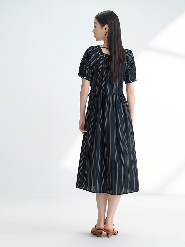 ボーダー服 優美な縦縞スクエアネックワンピース