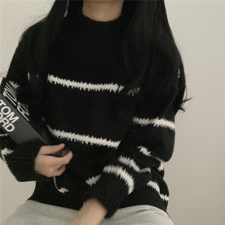 ボーダー服 ゆったり着心地 厚手ボーダーニットセーター 女性用長袖