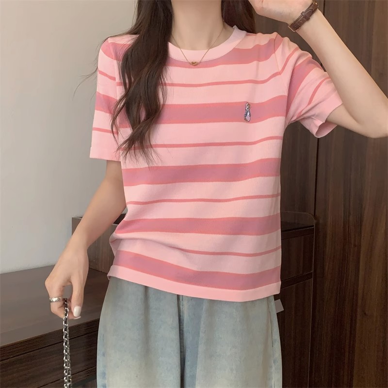 https://fulmo-img-server.com/borderly/b481c115-adf6-48c9-bdd2-08282d85bc95.jpg